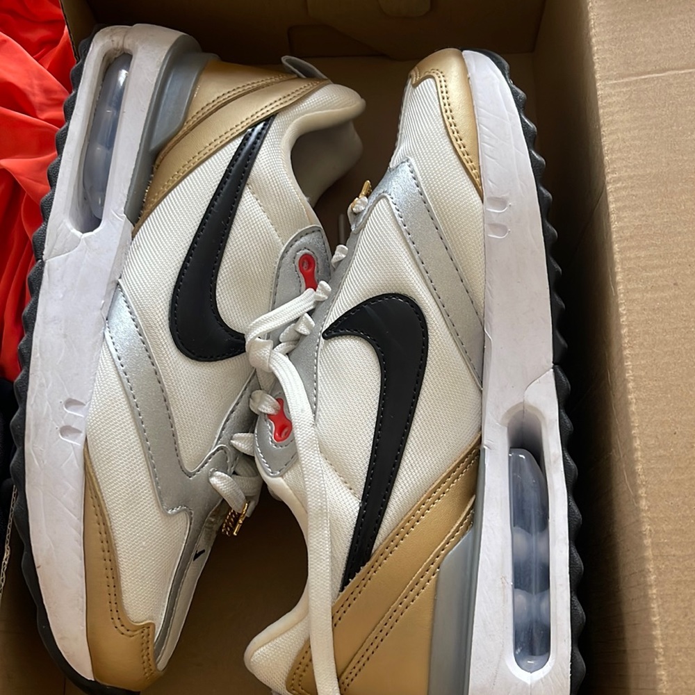 Women Nike